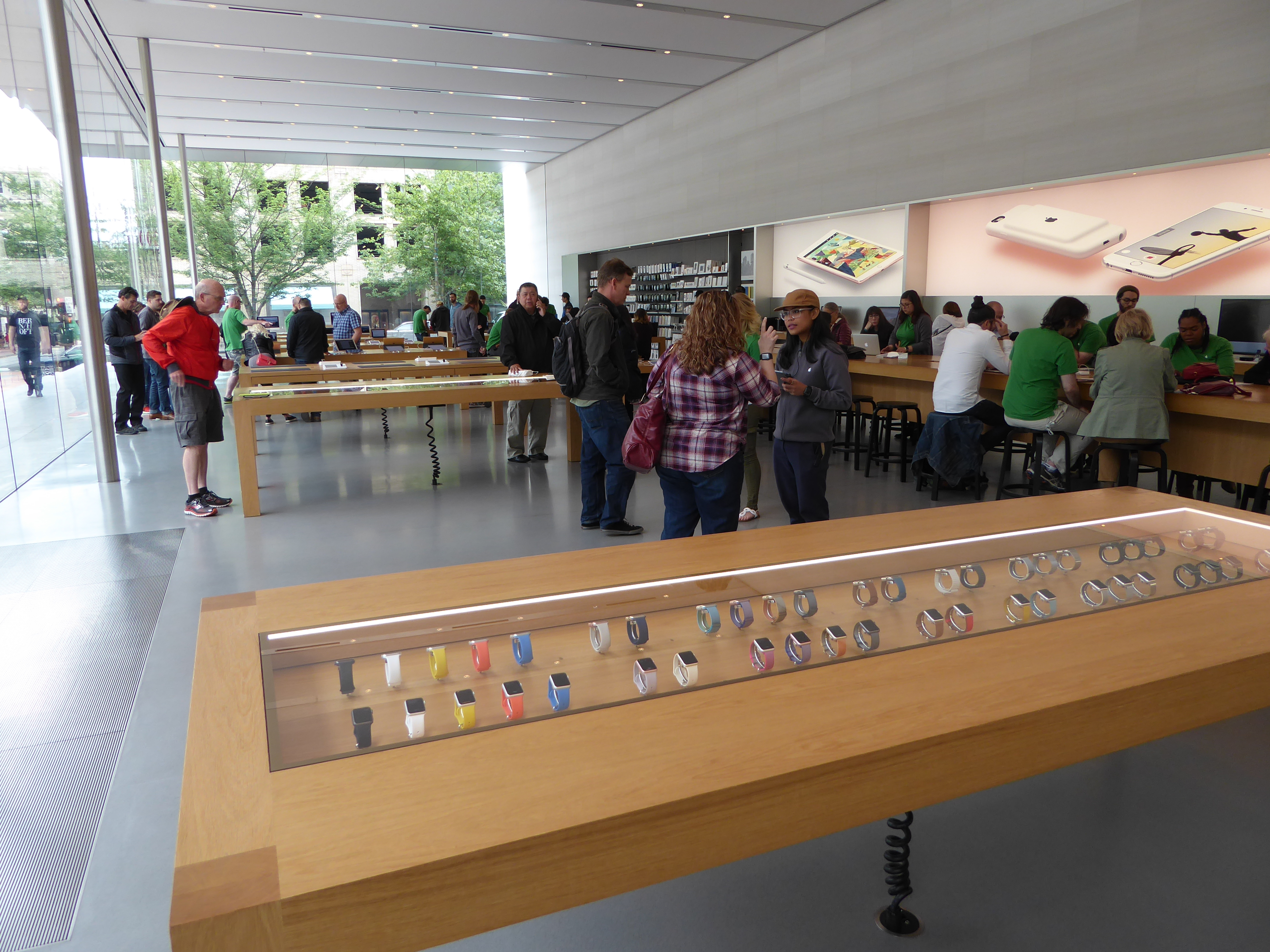 Portland Apple Store Portland Apple Store